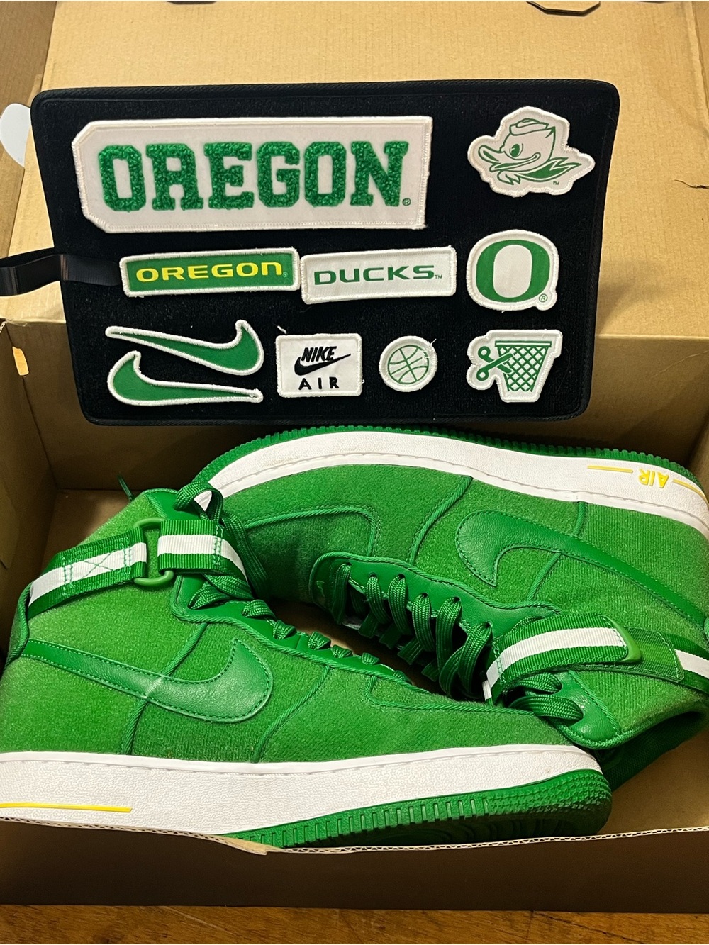 Nike airforce one size 7 oregon ducks Green High-Top Sneakers with Strap